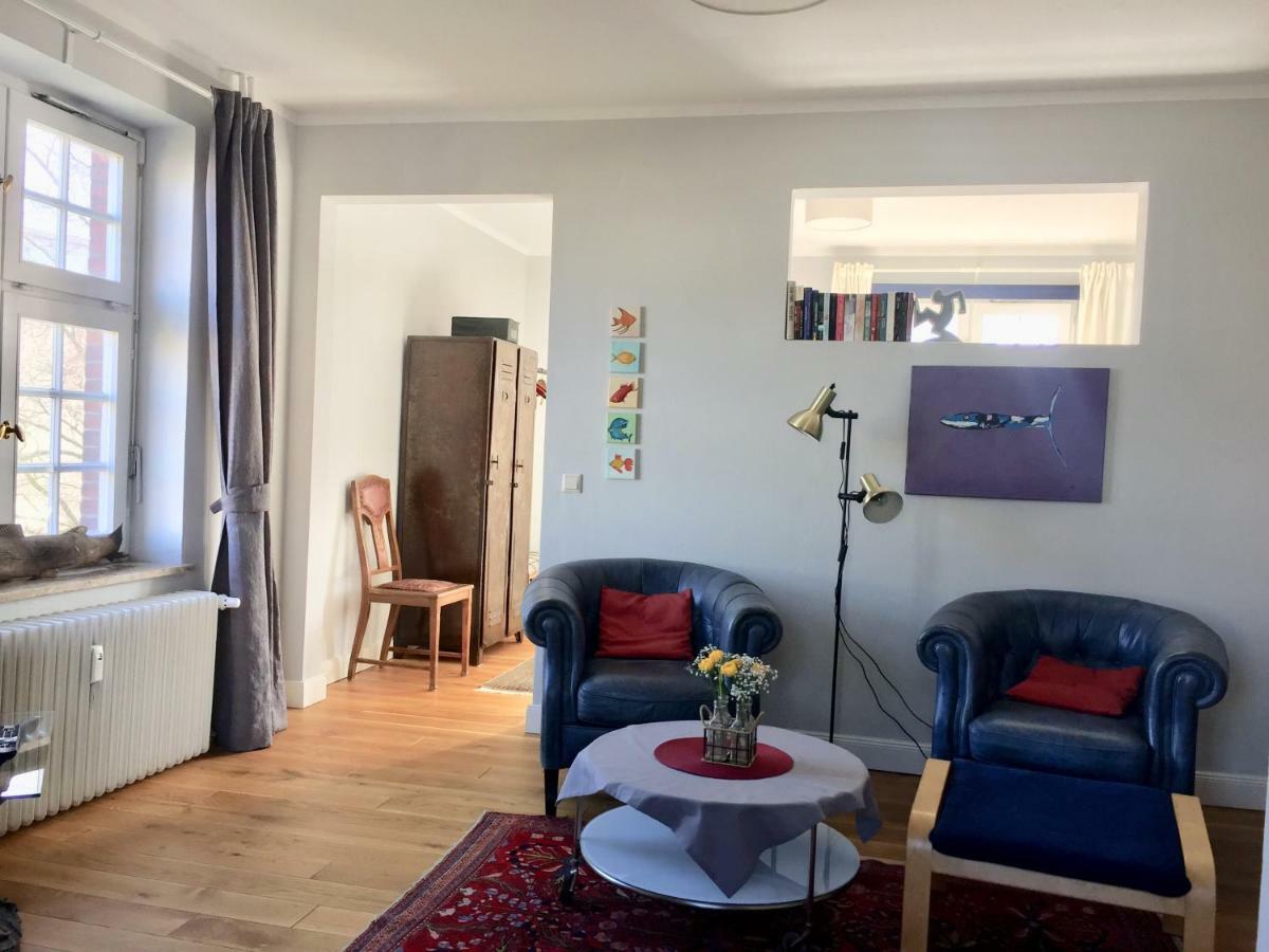 Trash De Luxe Apartment Schleswig Exterior photo